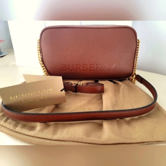 (NWT) Authentic Burberry tan leather elongated crossbosy camera bag - Picture 2 of 12
